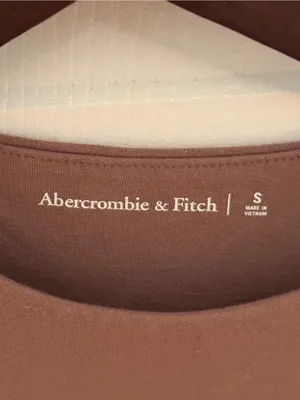 Abercrombie & Fitch T-shirt Bodysuit in Tan thumbnail 4