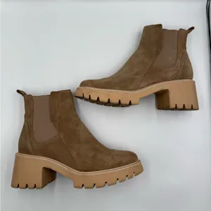 Dolce Vita Chelsea Boots Tan Size 9.5 thumbnail 4