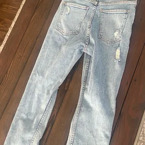 Revice NWT Women’s Size 26 Skinny Jeans Light Wash Distressed Stretch Denim thumbnail 7