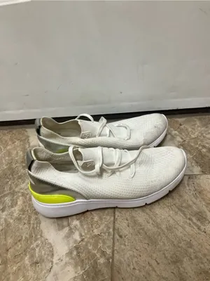 Michael Kors White Sneakers thumbnail 3
