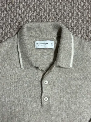 Abercrombie & Fitch Gray Men’s Knit Business Casual Button Up Crewneck Sweater thumbnail 3