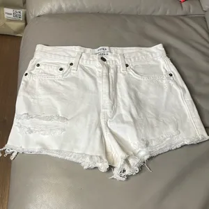 Pistola Nova High Rise Distressed Jean Shorts Size 28 Luxe White A-15 thumbnail 2