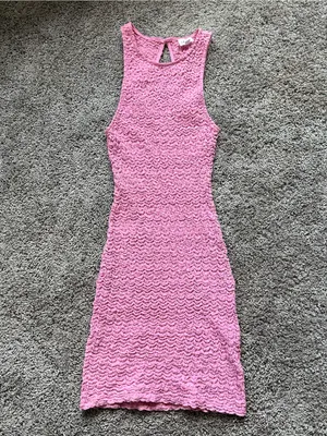 Le Lis Pink Textured Sleeveless Mini Dress thumbnail 2