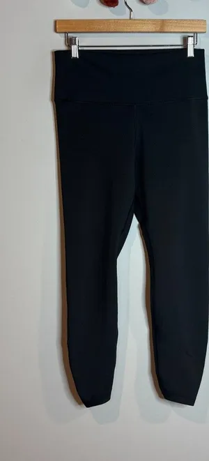 Nike Dri-Fit black cropped leggings thumbnail 1