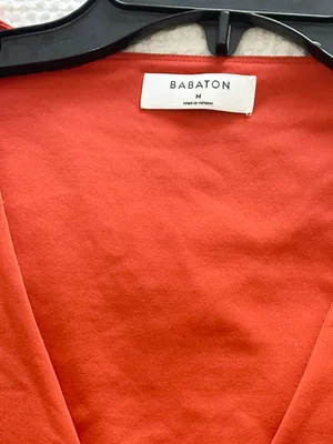 babaton contour v neck cropped long sleeve thumbnail 2