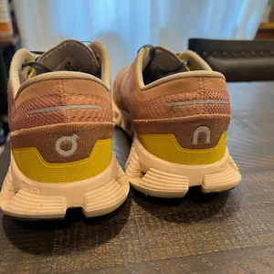 On cloud X brown running shoes for women 8.5 thumbnail 4