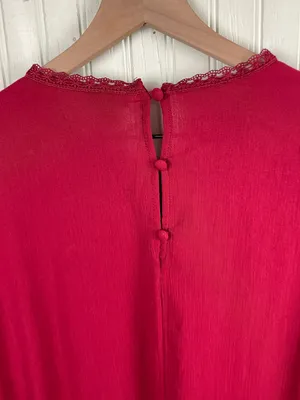 Torrid Washable Crinkle Gauze Crochet Yoke Blouson Sleeve Top Size 2X Rhubarb thumbnail 10