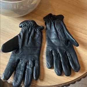 Gates Black Genuine Leather Velcrow Fastener Gloves thumbnail 6