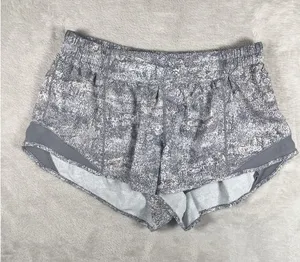 Lululemon Hotty Hot Short II 4" LR 10 Frozen Vista Alpine White Arctic Grey thumbnail 1