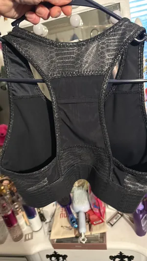 Black sports bra Size 6 thumbnail 2