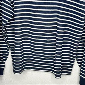 Gap Pullover Hoody Shirt thumbnail 3