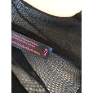 Black fuchsia lace adjustable‎ or removable straps bra Size undefined thumbnail 11