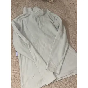 Patagonia women’s zip up thumbnail 3