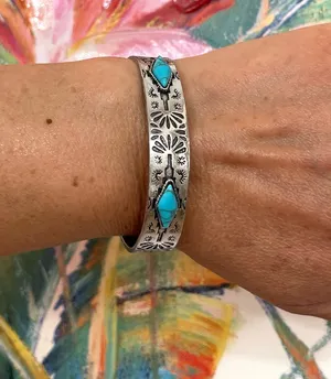 Luna Boutique Pretty Silver-Tone Bracelet thumbnail 1