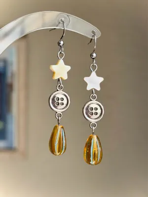 Handmade y2k funky fairy whimsy dangle earrings🌟🧡 thumbnail 2