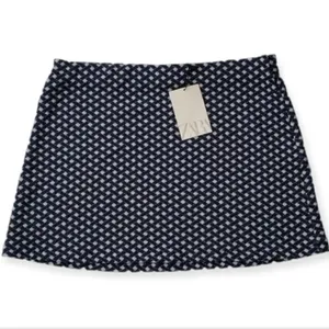 ✨Zara Navy Pattern Mini Skirt✨ thumbnail 2