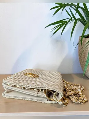 Bebe Woven Clutch Purse Chain Strap Beige Gold Tone Logo Bag thumbnail 4