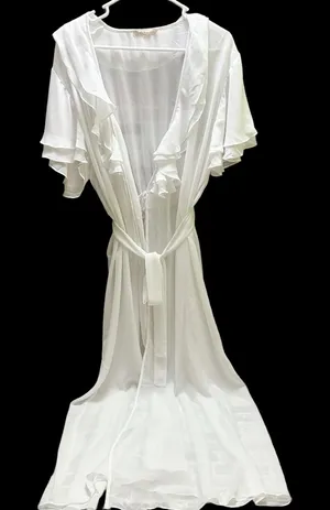 Flora Nikrooz Women’s White Ruffled Robe size S/M thumbnail 1