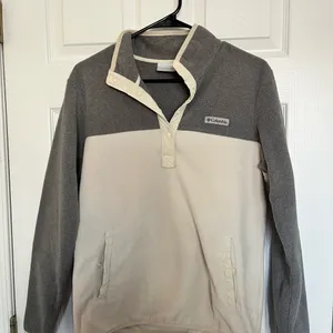 Columbia Women's Gray and Cream Pullover Jacket thumbnail 1