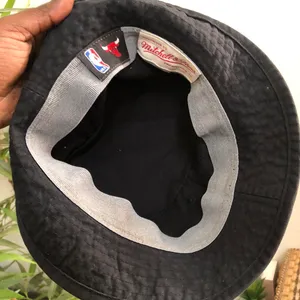 Chicago Bulls Mitchell & Ness Bucket Hat Black Red Logo NBA Cap S/M thumbnail 7