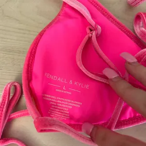 hot pink kendall and kylie velvet bikini set thumbnail 5