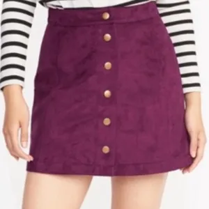Old Navy Snap Button Mini Skirt Burgundy Microsuede Women’s 6 thumbnail 1