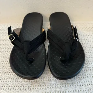 New.Comfortable black Flip Flops/sandals For Women’s Featuring Adjustable Straps Size 9.5 thumbnail 2