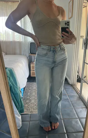 H&M High-Waisted Jeans Wide-Leg thumbnail 1
