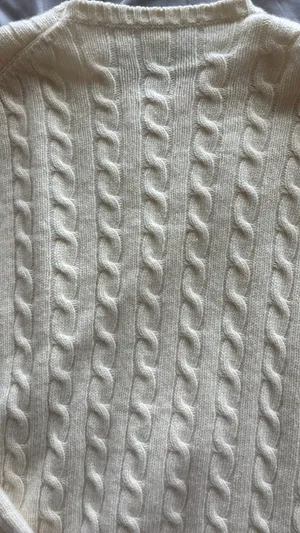 St. George Brandy Melville Sweater thumbnail 4