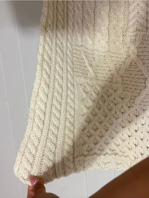 Blarney Woollen Mills 100% Merino Wool Aran Knit Poncho Cape Ivory One Size thumbnail 6
