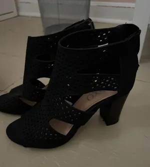 Black Heels Size 6.5 thumbnail 1