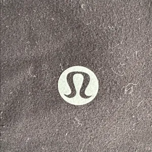 Lululemon Black V-Neck Crop align Top with built in shelf bra. Size 0 thumbnail 3