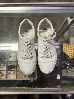 Amazon YZ White Tennis Sneakers size 8 thumbnail 2