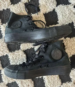 Chuck Taylor High Top thumbnail 1