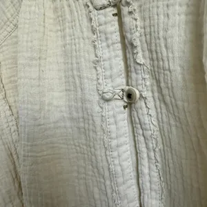We The Free sz M‎ Cream Gauze Button Up Top Boho Lagenlook Relaxed Fit thumbnail 4