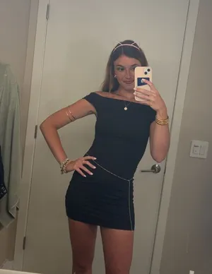Aritzia Contour Dress thumbnail 1
