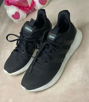 adidas Women’s sneaker Shoes Size 8 thumbnail 1