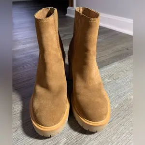 Dolce Vita Chelsea Boots Heels Caster Suede Chestnut Brown Winter New Size 8 thumbnail 3