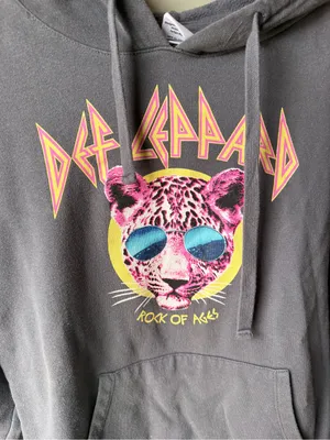 Def Leppard Rock of Ages Graphic Hoodie Sweatshirt thumbnail 2