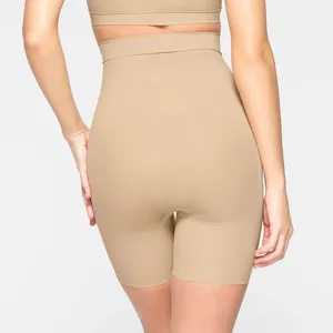 SKIMS $36 Retail NWOT Everyday Sculpt High Waisted Mid Thigh Short thumbnail 4