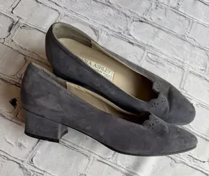 Vintage 1980s Laura Ashley Blue Suede Pumps Made In Italy Size 38 Cottage Core thumbnail 1