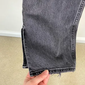 Abercrombie 90s Straight High Rise Jeans Vent Hem Black Denim Women's Size 27 4 thumbnail 5
