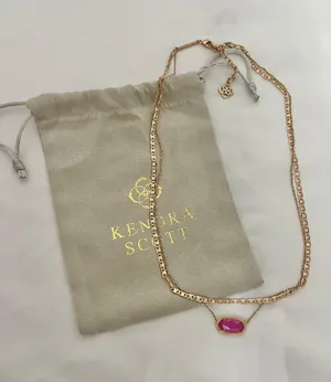 Necklace thumbnail 1