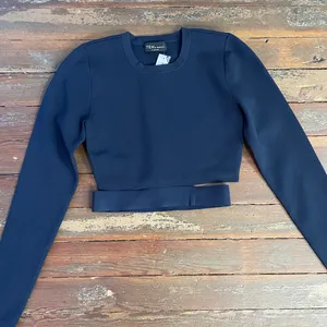 NWT Aritzia Ten by Babaton Retrospect Sweater Strip Cut Out Cropped Top Sz M 💛🎀 thumbnail 11