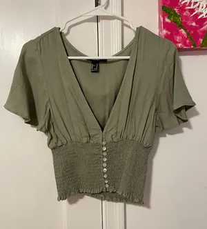 Forever 21 Top thumbnail 1