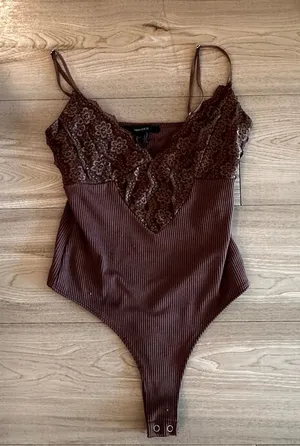 Lace Bodysuit Forever 21 thumbnail 1