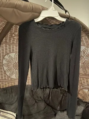 Abercrombie And Fitch Black Long Sleeve thumbnail 1