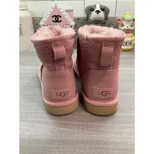 UGG AUSTRALIA‎ CLASSIC MINI SNOW LEOPARD SPARKLE SPOTS BOOTS thumbnail 2