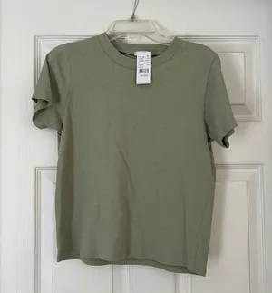 NWT John Galt Light Sage Green Short Sleeve T-Shirt Shirt thumbnail 1