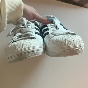 {Adidas} Superstar Originals thumbnail 4